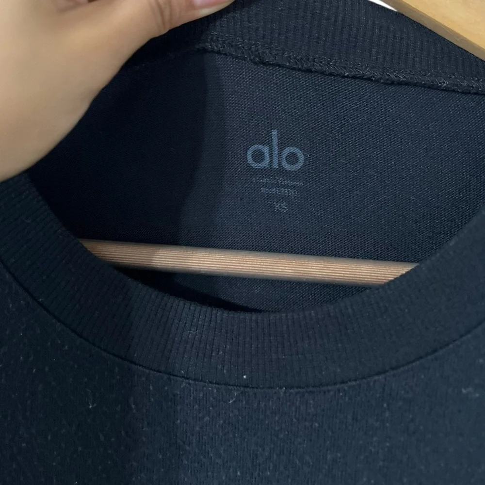 ALO YOGA Hi Low Black Long Sleeve Knit Slit Pullover Top Tunic
